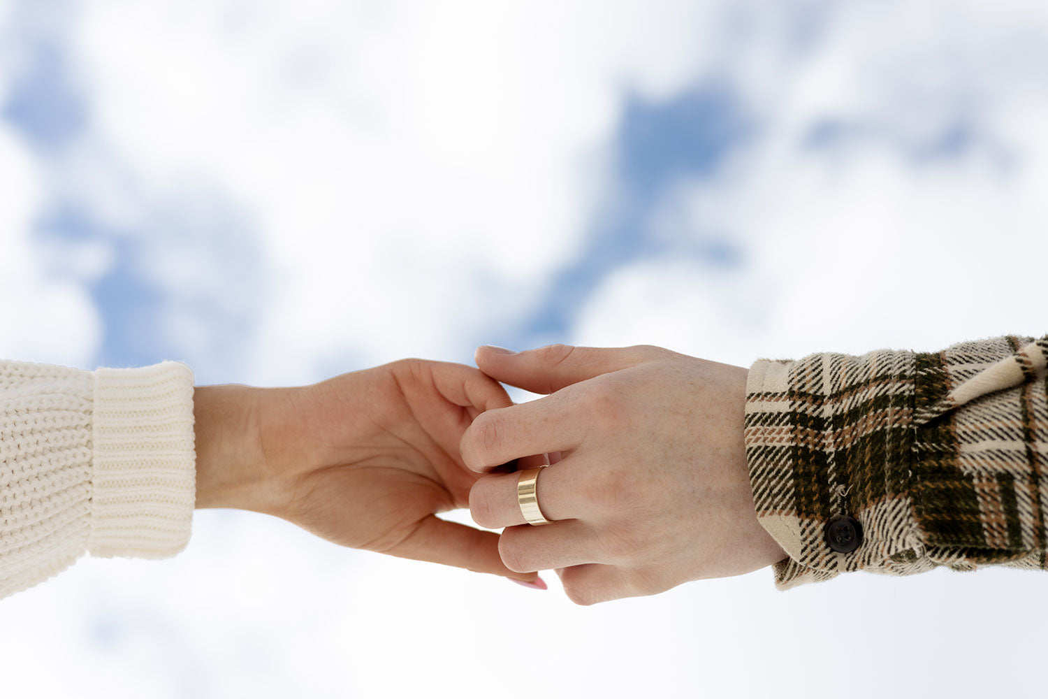 How To Buy A Wedding Ring: Men's Wedding Ring Buying Guide