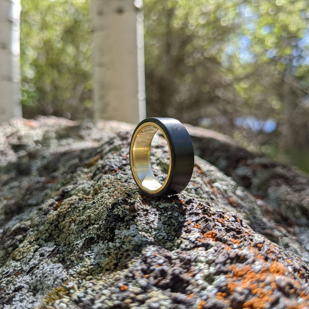 Elemenmt Rong Carbon wedding ring | Beachweddingtips.com