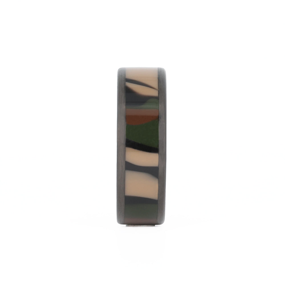 camo wedding ring with carbon fiber rails and sleeve front view